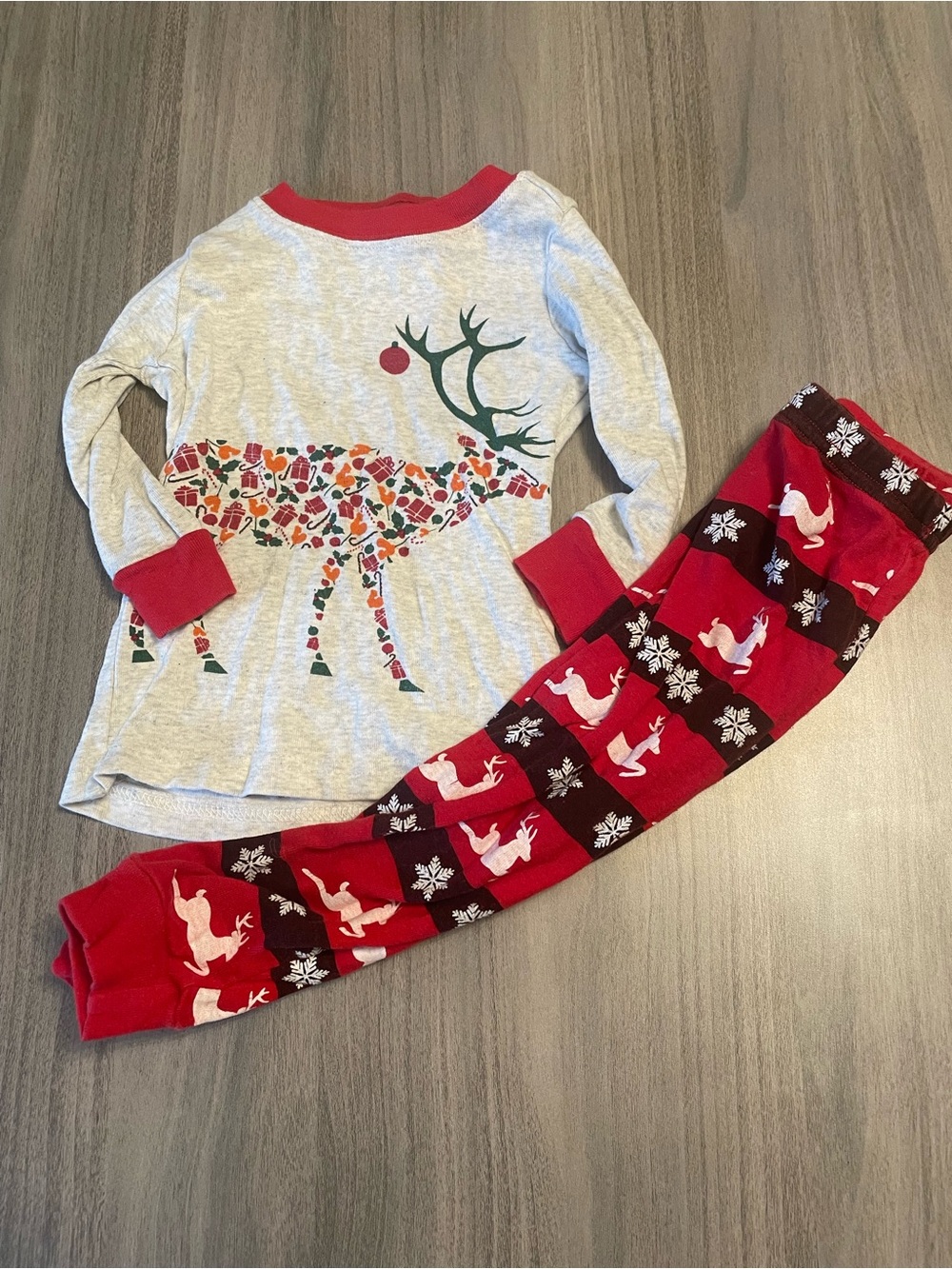 Toddler Cozy Reindeer & Snowflake Holiday Pajama Set - Size 18-24M